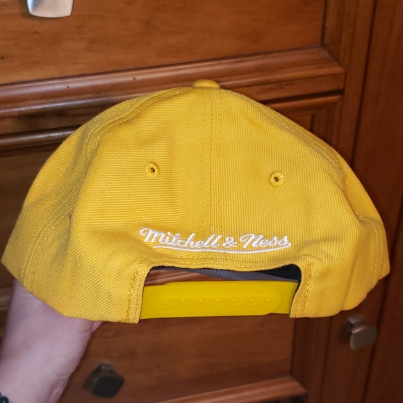 New NBA Goldenstate Warriors Mitchell & Ness Hat - Picture 3 of 7
